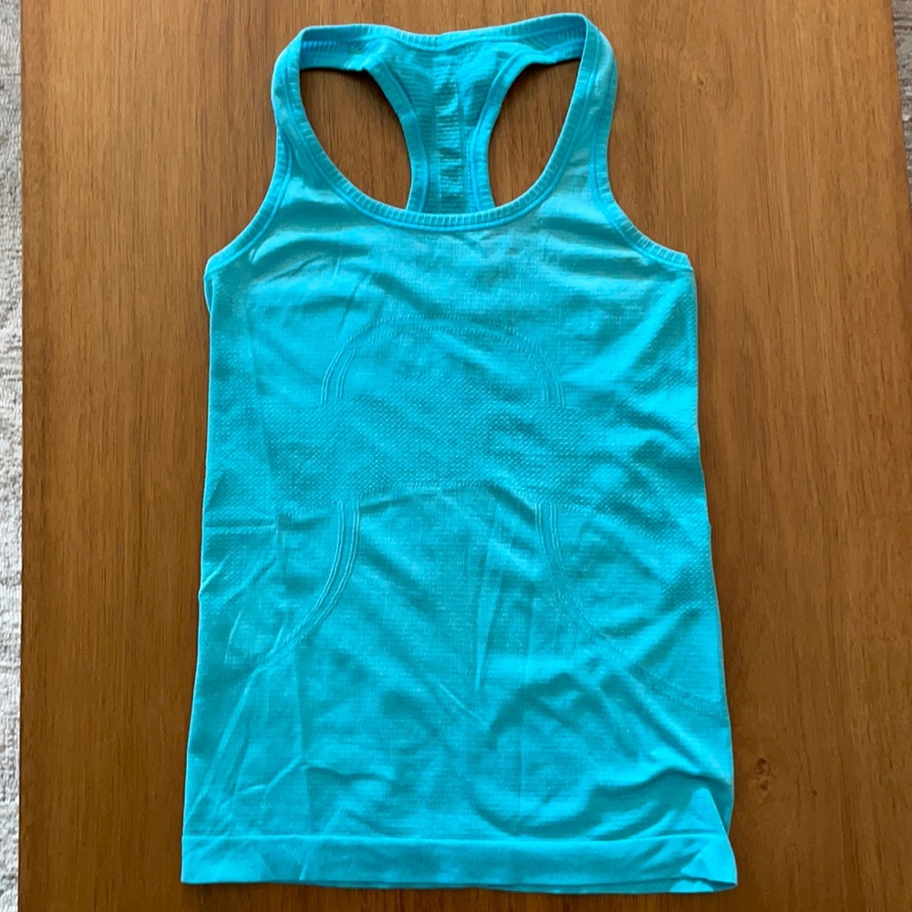 Lulu lemon run tank